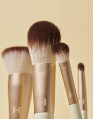 hince Cheek Brush