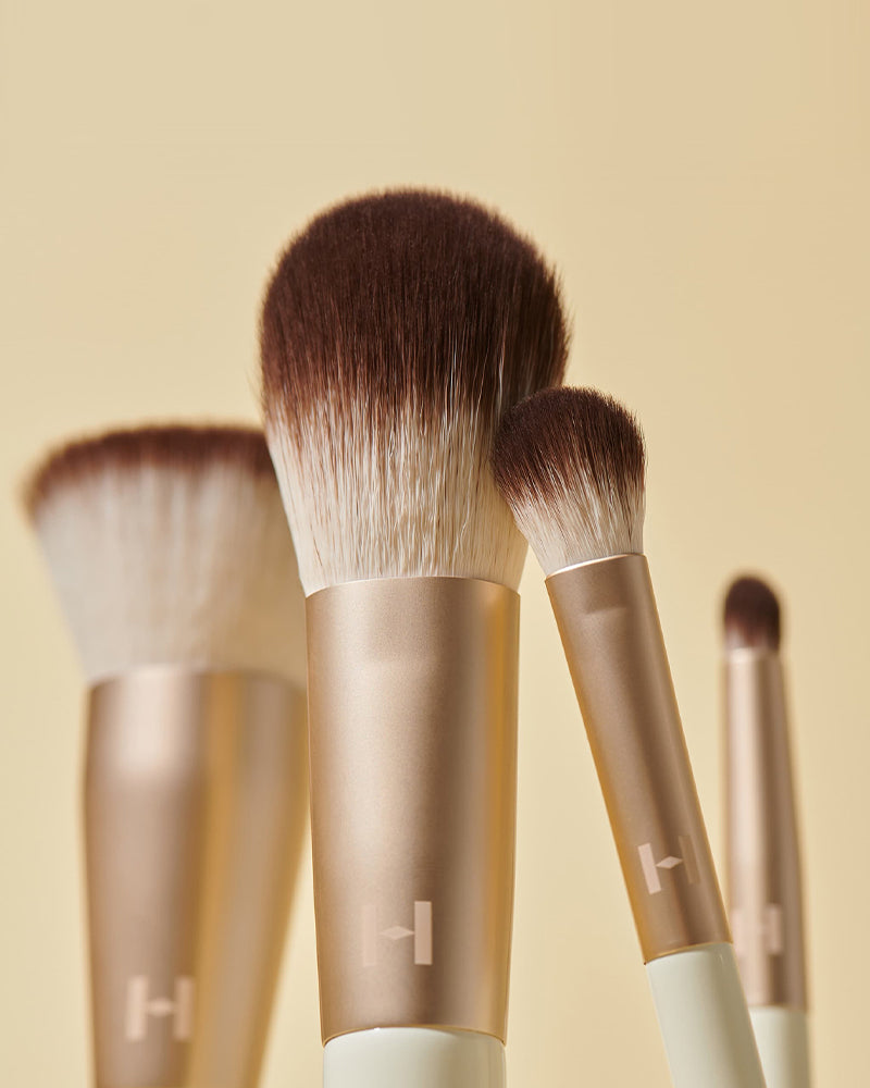 hince Cheek Brush