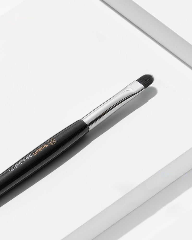 Studio 17 Detail Eye Defining Brush 721