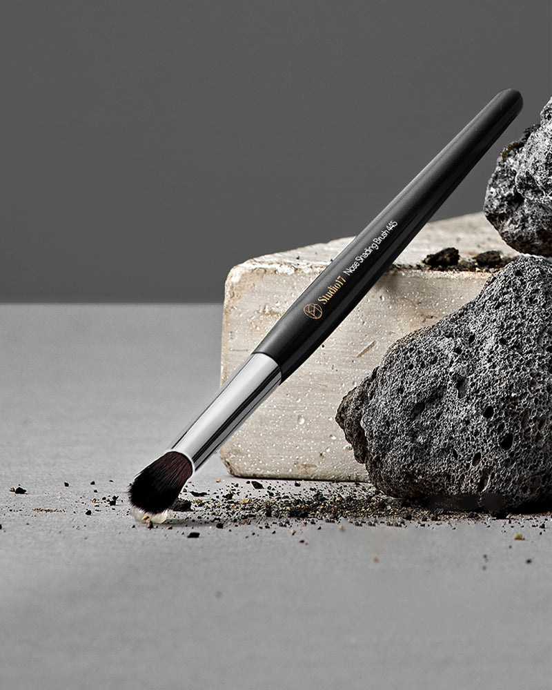 Studio 17 Nose Shading Brush 445