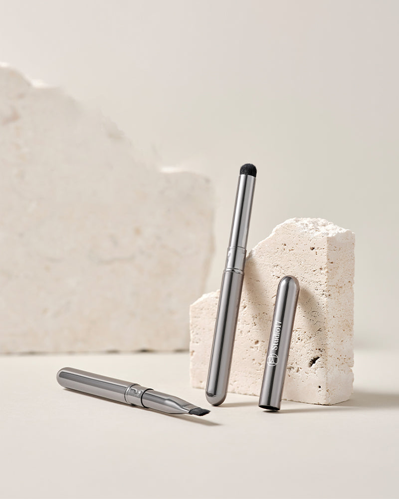 Studio 17 Portable Lip Brush 223 (Round Type)