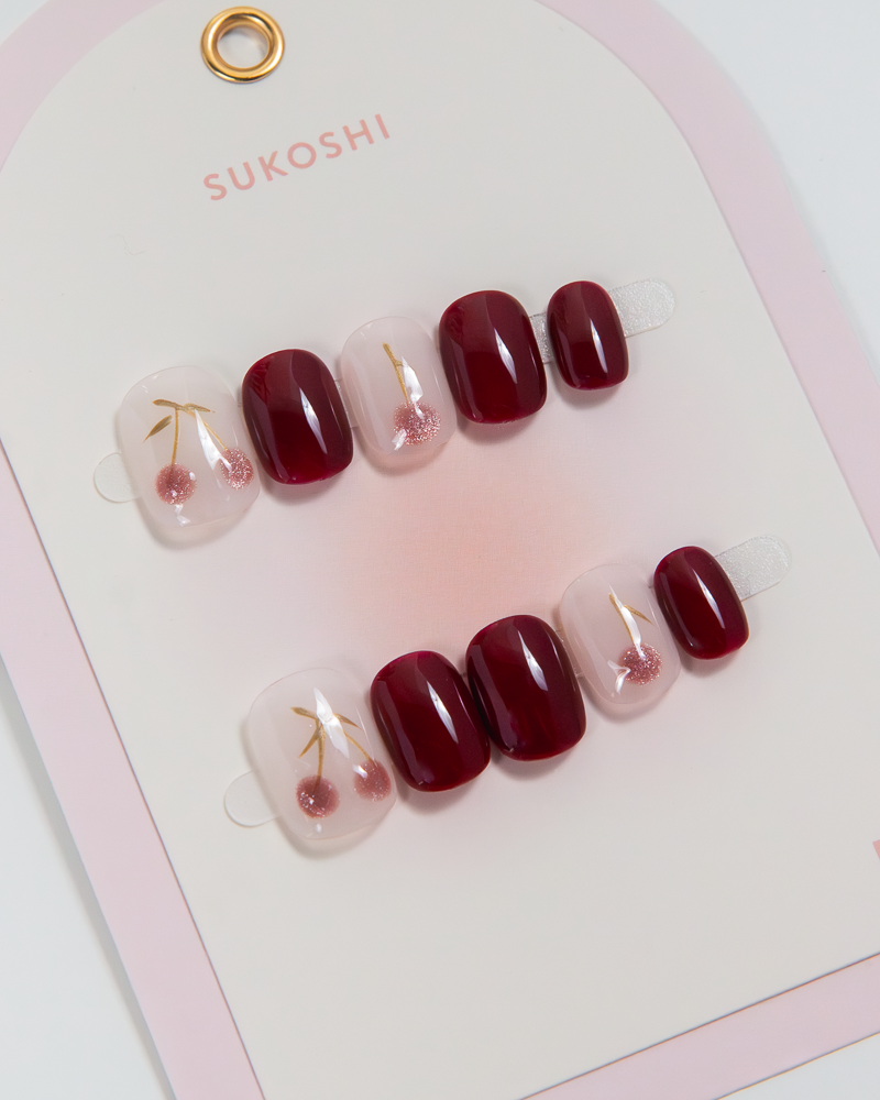 SUKOSHI Handmade Press-On Nails Cherry Cola