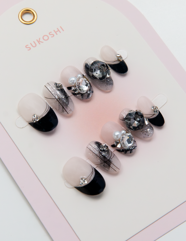 SUKOSHI Handmade Press-On Nails Black Swan