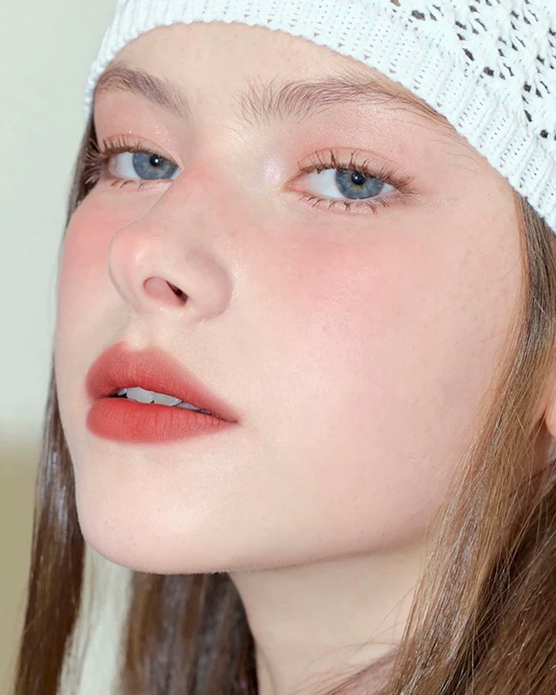 AOU Floofy Matte Balm