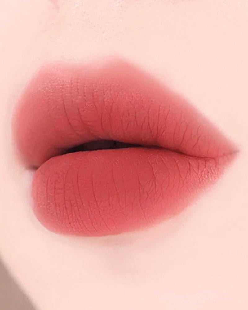 AOU Floofy Matte Balm