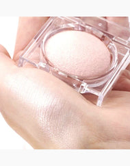 CANMAKE Moon Glow Highlighter