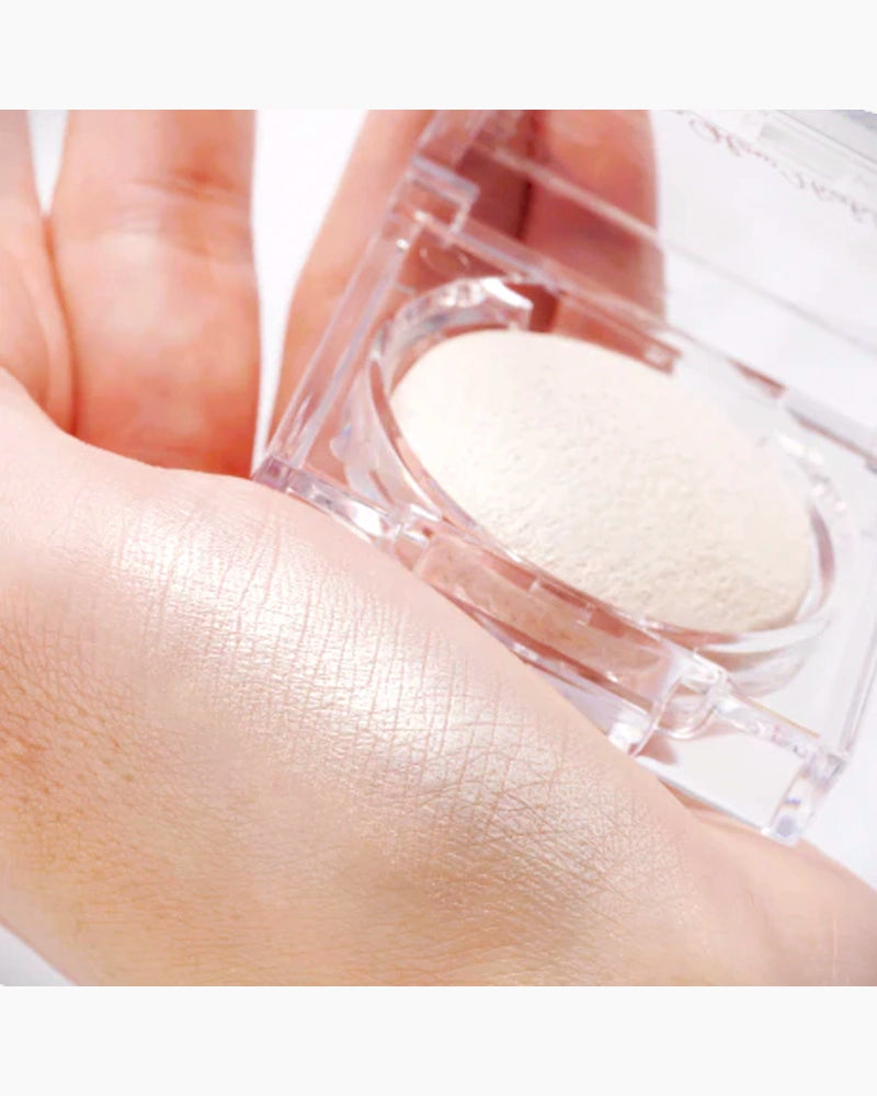 CANMAKE Moon Glow Highlighter