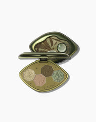 GIRLCULT Hallucination Eyeshadow Palette: Bencaogangmu