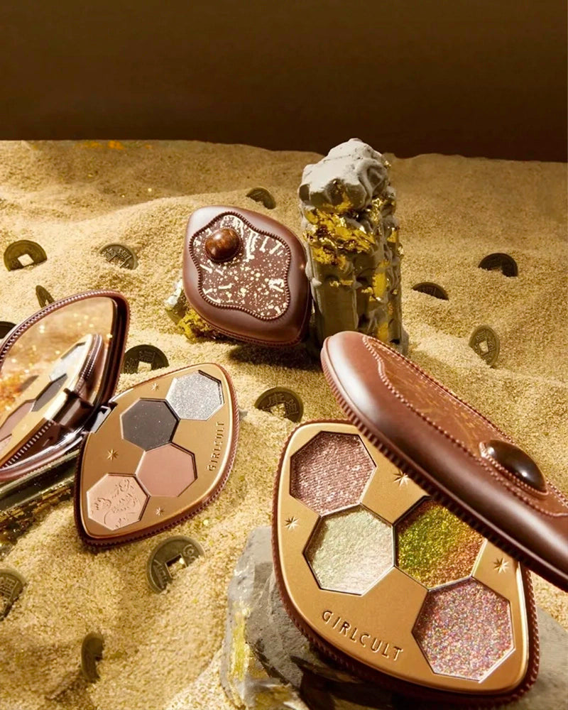 GIRLCULT Hallucination Eyeshadow Palette: Gold Rush