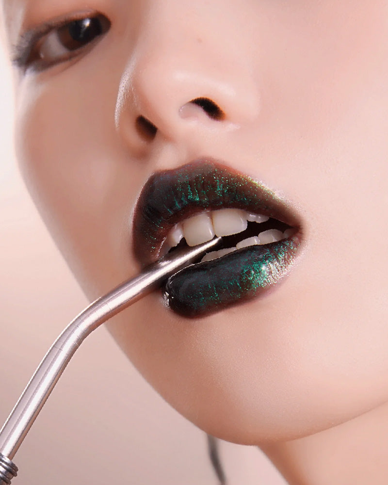 GIRLCULT Unreal Lip Gloss: Sci-Fi Mythology
