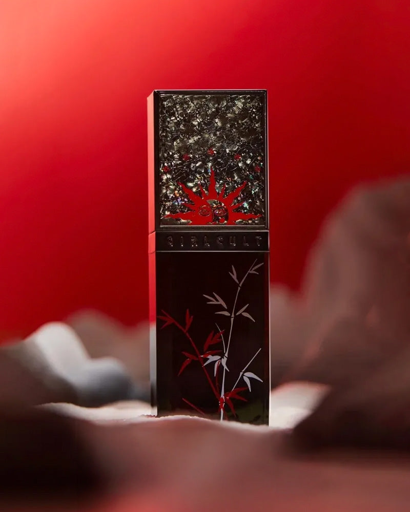 GIRLCULT Unreal Lip Gloss: Sci-Fi Mythology