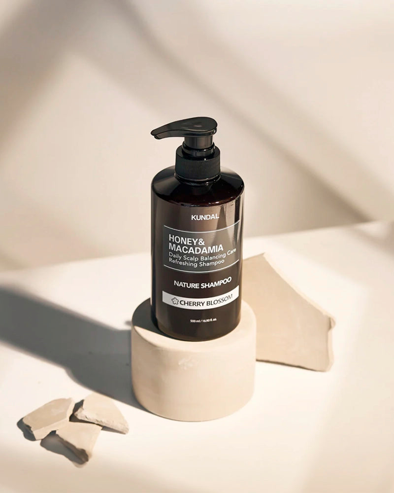 KUNDAL Honey & Macadamia Nature Shampoo #Cherry Blossom