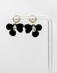 NYU NYU Bow Pearl Spark Earrings