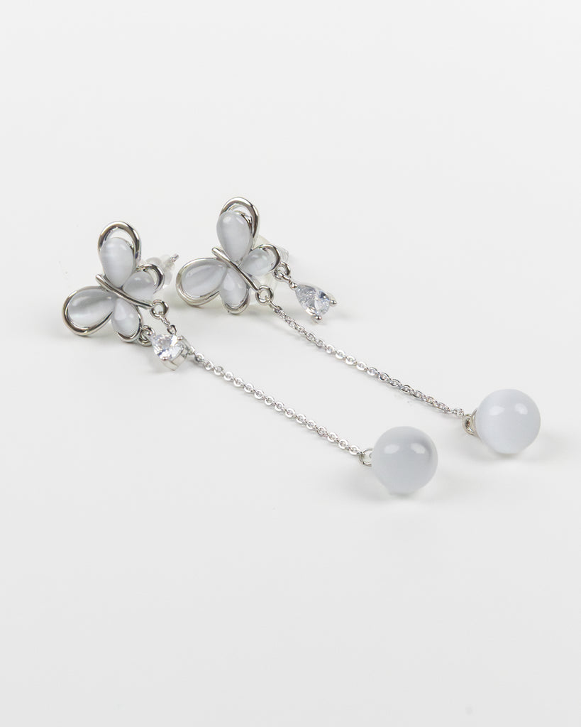 SUKOSHI Frosted Butterfly Teardrop Chain