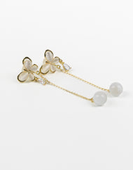 SUKOSHI Frosted Butterfly Teardrop Chain