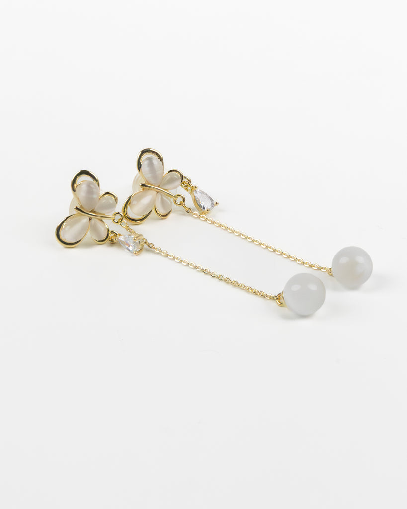 SUKOSHI Frosted Butterfly Teardrop Chain
