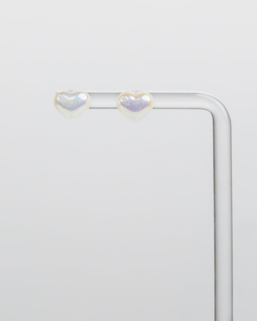 SUKOSHI Iridescent Petite Pearl Heart Studs
