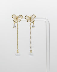 SUKOSHI Frosted Butterfly Teardrop Chain