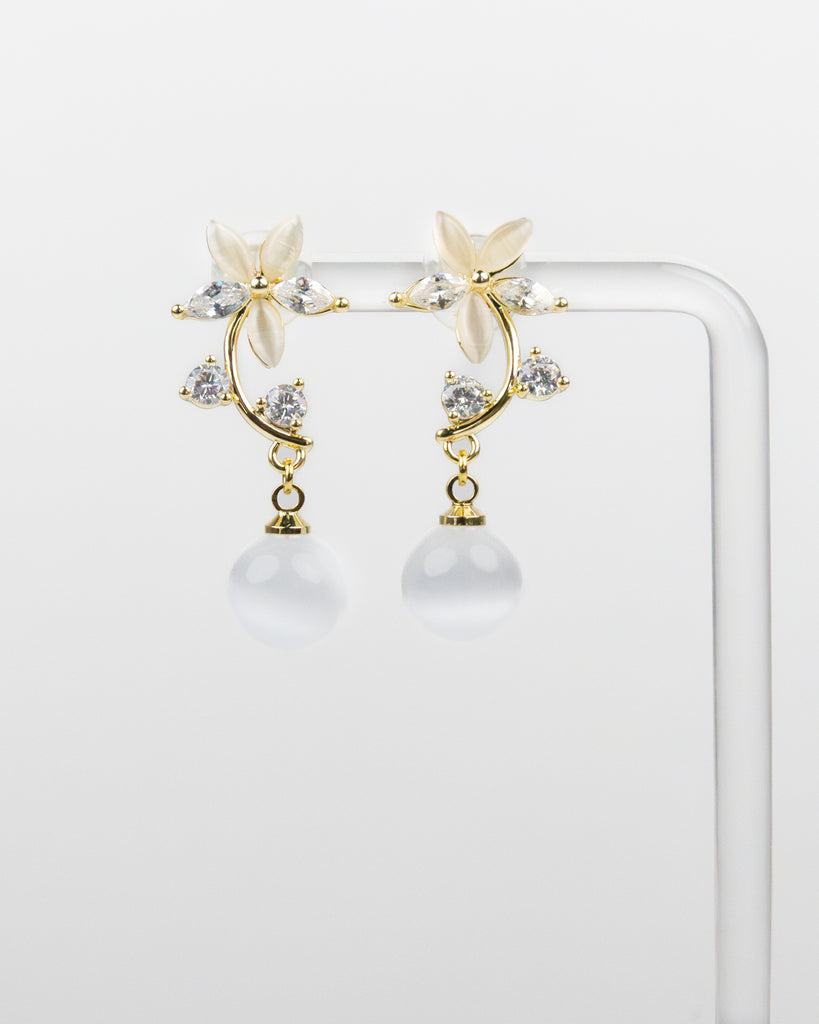 SUKOSHI Flower Arc Pearl Drop Earrings