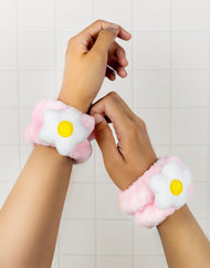 SUKOSHI Flower Face Wash Wristbands Set