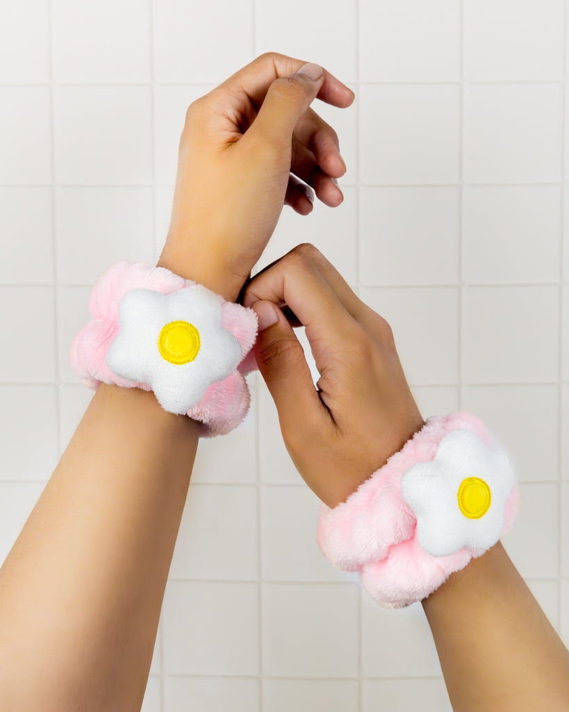 SUKOSHI Flower Face Wash Wristbands Set