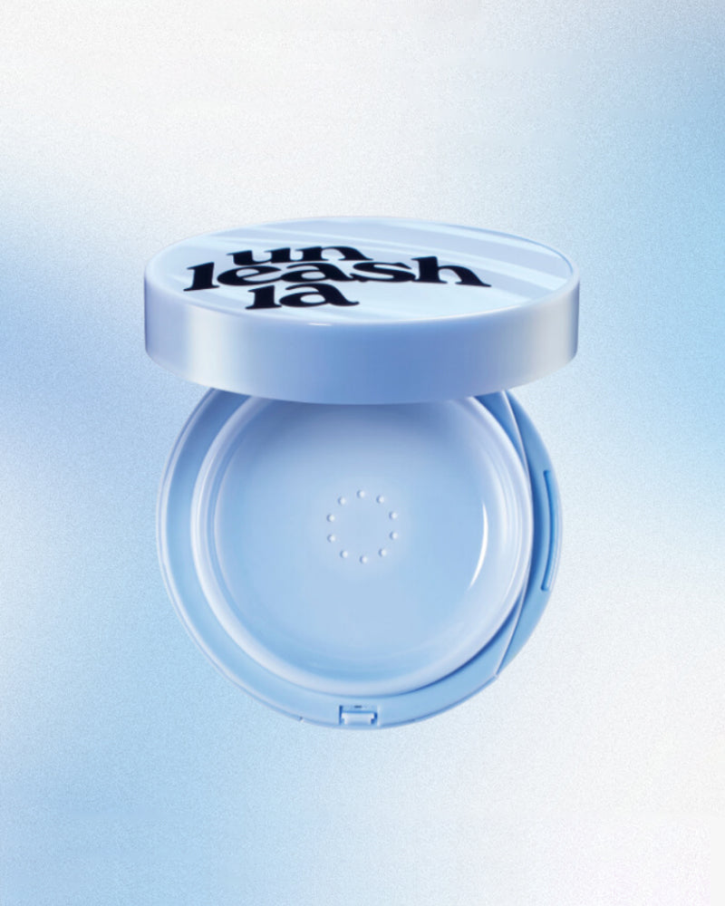 Housse de coussin bleu bébé Unleashia Babe Skin