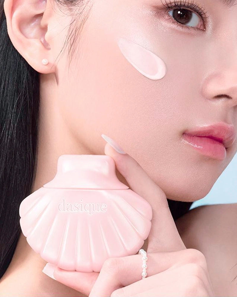dasique Glowy Shell Base: Twinkle Mermaid Collection