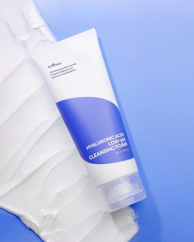 ISNTREE Hyaluronic Acid Low pH Cleansing Foam