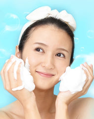 Mousse nettoyante Softymo de KOSE COSMEPORT