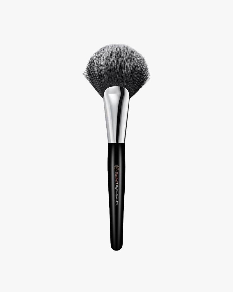 Studio 17 Big Fan Brush 453